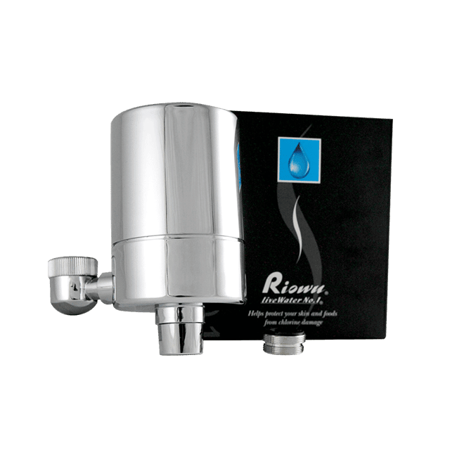 採用 Rionu LiveWater No.1 包裝的鍍鉻濾水器。